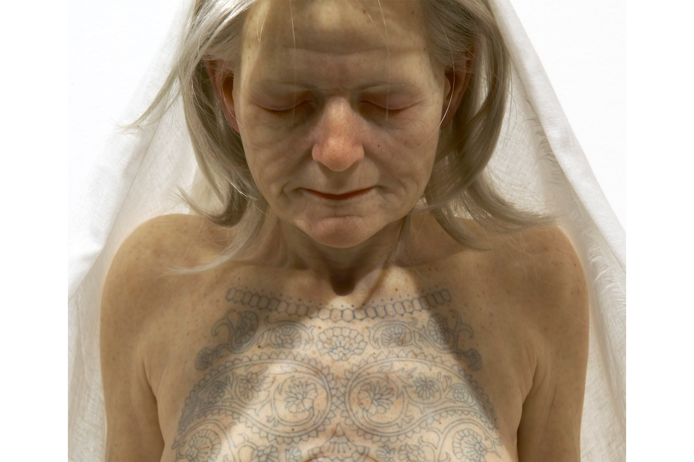 刺青的女人 │ 矽膠、纖維、毛髮 115 x 50 x 40公分 2007年